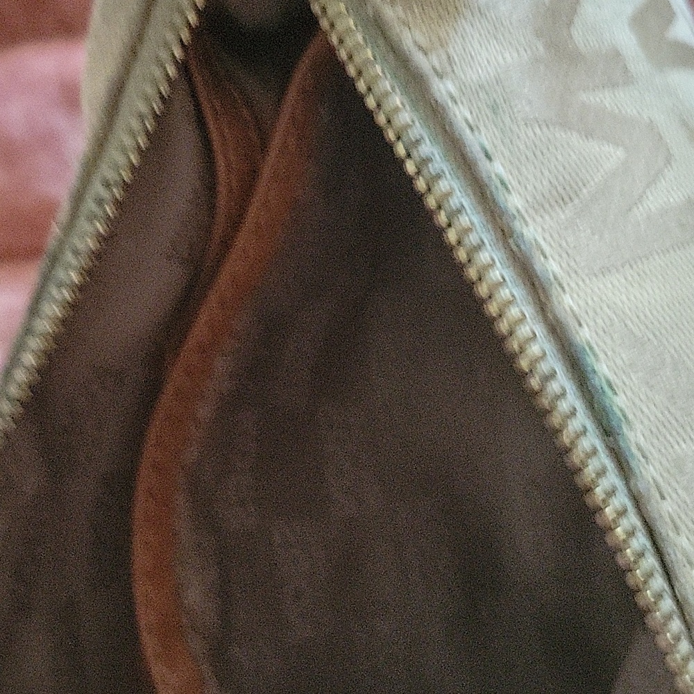 Purse - Picture 3 of 4